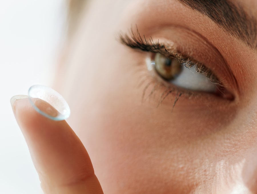 Comment mettre des lentilles pour la première fois ? - Blog - Fashion
